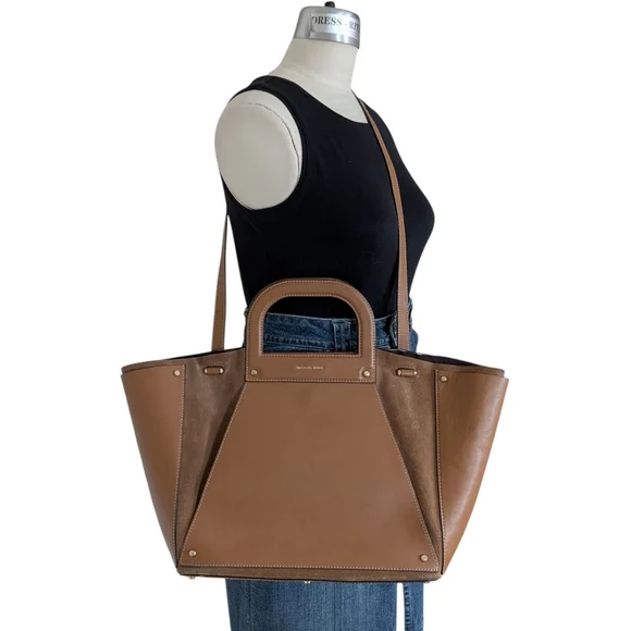 Michael Kors Clara Large Tote with Pouch - Picture 3 of 12